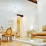 Lux Cityhall + Parking Appartement *