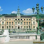 Lux Cityhall + Parking Appartement