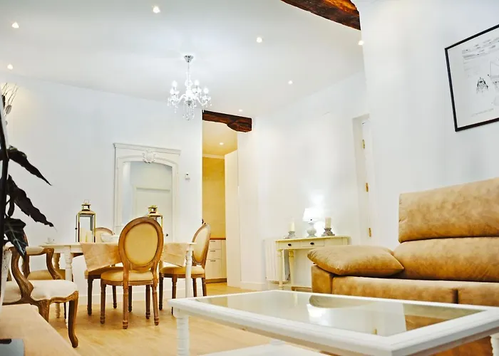 Lux Cityhall + Parking Appartement *