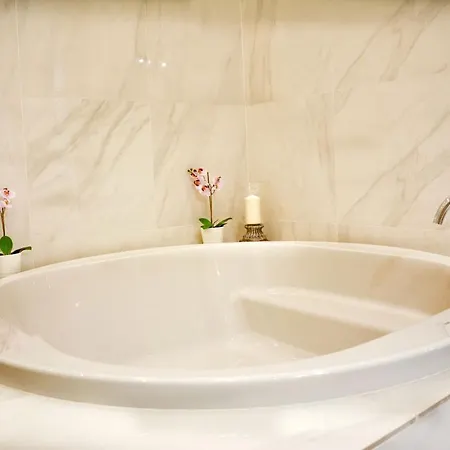 Lux Cityhall + Parking דירה *