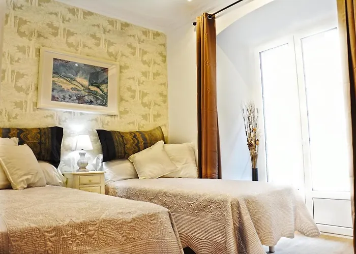 Lux Cityhall + Parking