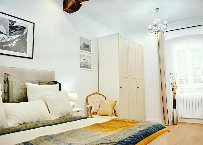 Lux Cityhall + Parking Apartment Bilbao